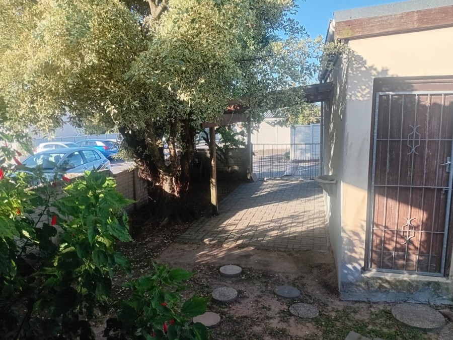 To Let 2 Bedroom Property for Rent in Beacon Bay Eastern Cape